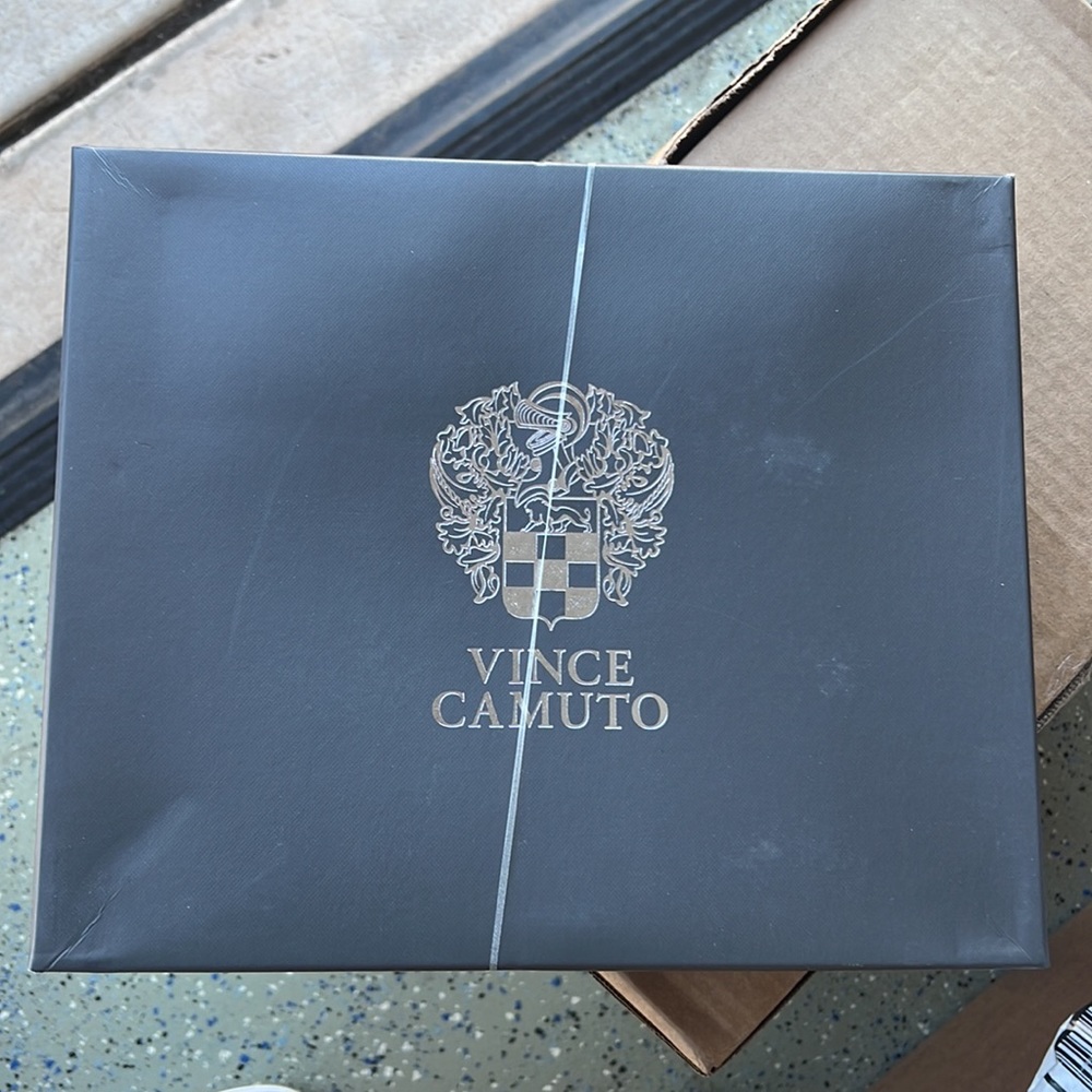 42.Vince CamutoGradina Block Heel Bootie new in the box - Picture 7 of 7